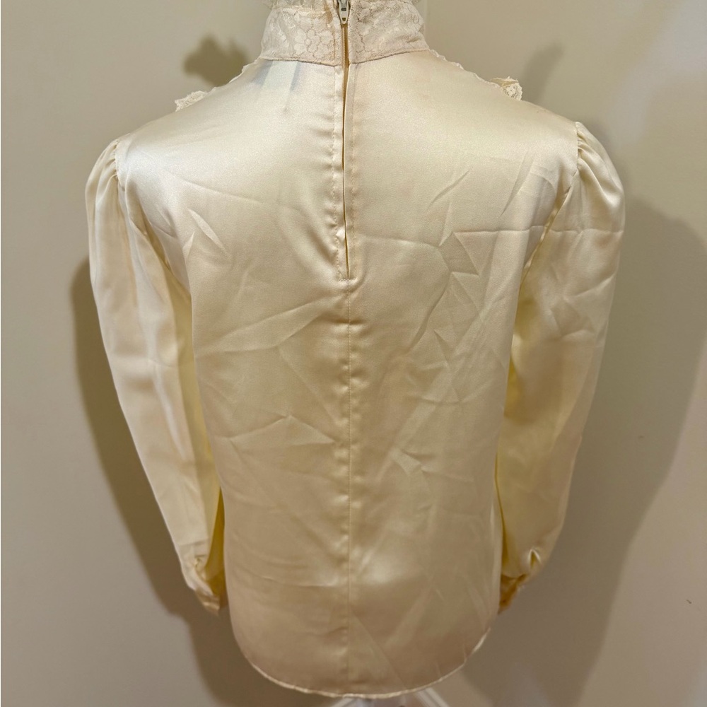 Vintage 80s Satin Lace-Trimmed Women's Blouse - Picture 6 of 10